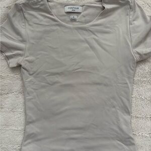 Aritzia Contour Cream Short Sleeve Tee